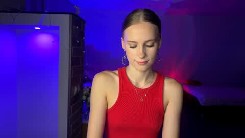 Snapshot of amily_sunray chatting on July 8, 6:23 pm Amily online show from July 8, 6:23 pm