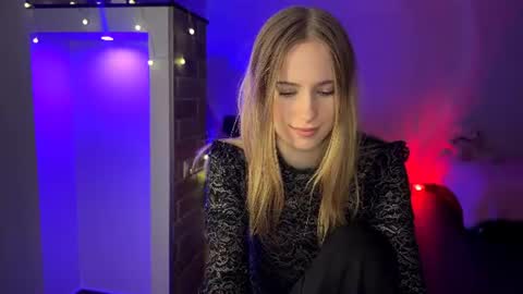 Snapshot of amily_sunray chatting on July 16, 5:41 pm Amily online show from July 16, 5:41 pm