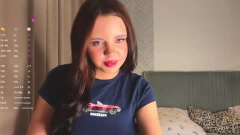 Snapshot of aminaliven chatting on May 26, 4:25 pm aminaliven online show from May 26, 4:25 pm