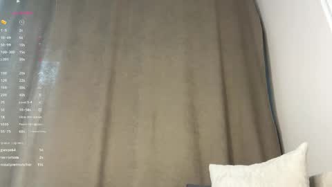 Snapshot of aminaliven chatting on June 2, 2:19 pm aminaliven online show from June 2, 2:19 pm