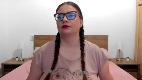 Amira Vyxen online show from October 8, 9:01 pm