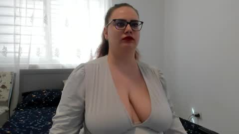 Amira Vyxen online show from March 27, 8:26 am