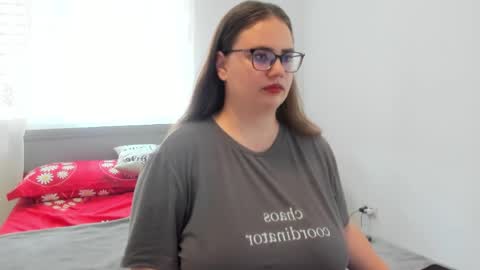Amira Vyxen online show from June 4, 7:47 am