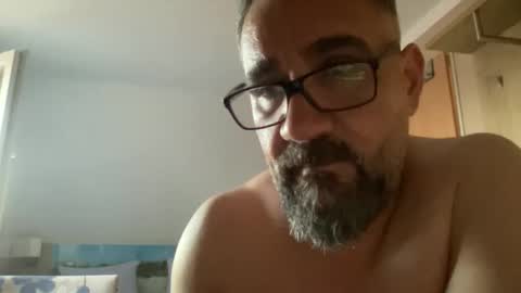 amirsds3298129 online show from May 25, 7:20 pm