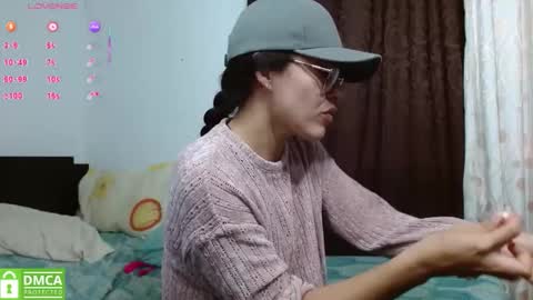 Snapshot of amitlu_ chatting on June 8, 10:21 pm amitlu_ online show from June 8, 10:21 pm