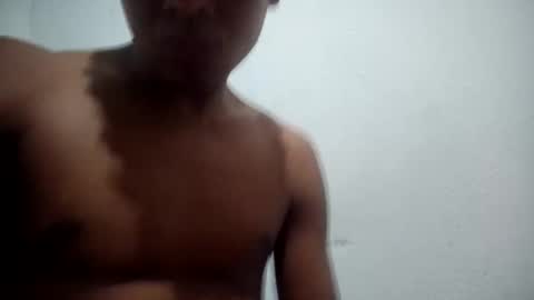 Snapshot of amlexis chatting on December 19, 5:25 am sandercito635 online show from December 19, 5:25 am