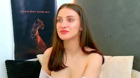 Snapshot of ammirra_a chatting on April 7, 11:10 am Amira online show from April 7, 11:10 am