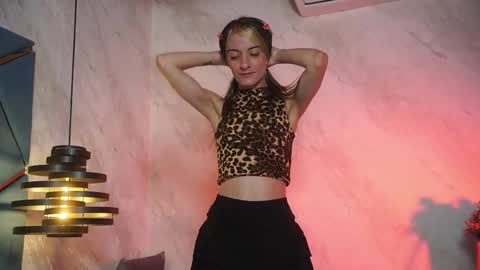 Snapshot of ammy_durand chatting on April 21, 1:42 am ammy durand online show from April 21, 1:42 am