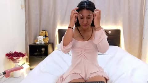 Snapshot of ammy_larson_18 chatting on March 16, 5:44 am online show from March 16, 5:44 am