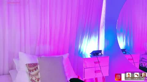 Snapshot of ammy_nova chatting on July 8, 10:36 pm Ammy Nova online show from July 8, 10:36 pm
