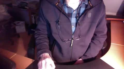 Snapshot of amor2200 chatting on December 27, 3:37 pm Amor2200 online show from December 27, 3:37 pm