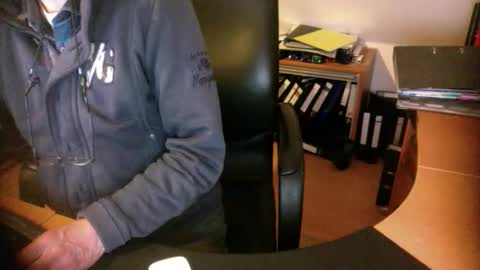 Snapshot of amor2200 chatting on January 16, 6:48 pm Amor2200 online show from January 16, 6:48 pm