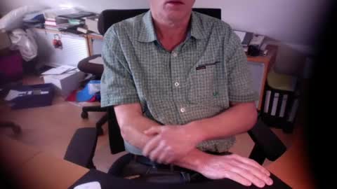 Snapshot of amor2200 chatting on September 14, 3:11 pm Amor2200 online show from September 14, 3:11 pm