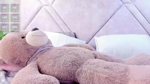 Snapshot of amora_96 chatting on May 7, 4:23 pm amora online show from May 7, 4:23 pm