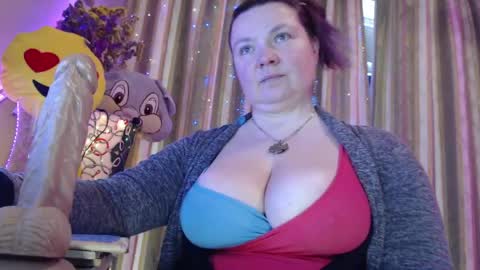 amorelara online show from April 15, 7:59 am