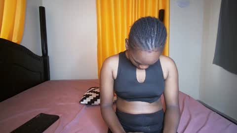 Snapshot of amorr_love chatting on May 13, 4:10 am Dorothy online show from May 13, 4:10 am