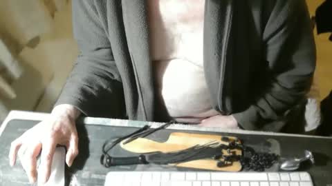 amslave4f online show from March 16, 11:53 pm