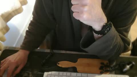 amslave4f online show from March 19, 7:45 am