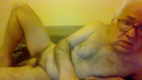 Snapshot of amstel69 chatting on April 19, 2:05 pm amstel69 online show from April 19, 2:05 pm