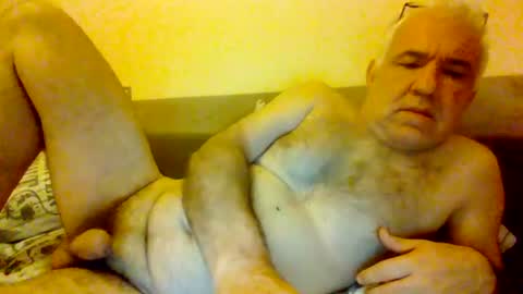 Snapshot of amstel69 chatting on July 12, 6:21 pm amstel69 online show from July 12, 6:21 pm