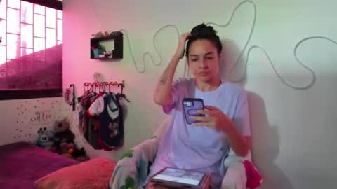 AmyEloise online show from October 3, 3:09 pm