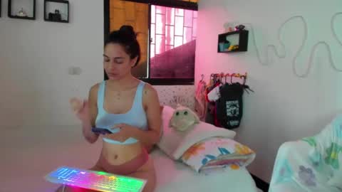 AmyEloise online show from October 8, 2:36 pm