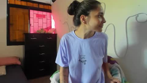 AmyEloise online show from November 16, 8:36 pm