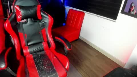 Snapshot of amy_hoy69 chatting on April 18, 2:59 am Amy Hoy69 online show from April 18, 2:59 am