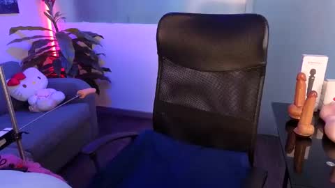 Snapshot of amy_hoy69 chatting on May 7, 2:17 am Amy Hoy69 online show from May 7, 2:17 am