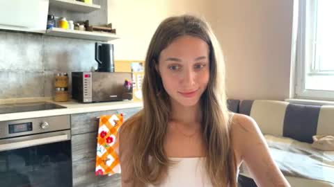 Snapshot of amy_meoww chatting on July 6, 1:30 pm amy_meoww online show from July 6, 1:30 pm