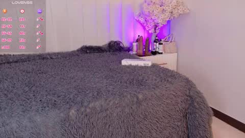 Amy online show from February 7, 7:17 pm