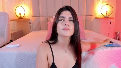 Snapshot of amy_saenzz chatting on April 12, 4:34 pm amy online show from April 12, 4:34 pm