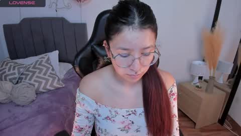 Amy sophia 3 online show from April 3, 11:30 am