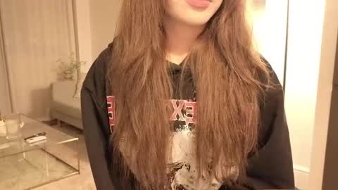 girl next door named Amy online show from December 21, 7:15 am