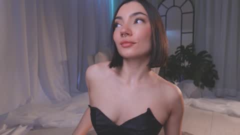 Amy Armstrong online show from March 22, 9:51 pm