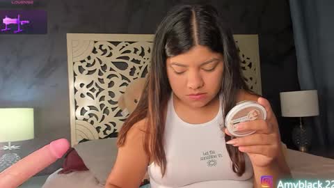 Snapshot of amyblack__ chatting on October 18, 1:30 am Amy online show from October 18, 1:30 am
