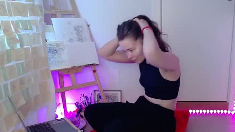 Snapshot of amydreamgirl chatting on May 20, 4:57 pm amydreamgirl online show from May 20, 4:57 pm