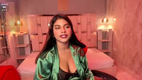 amyevan_ online show from September 29, 9:41 pm