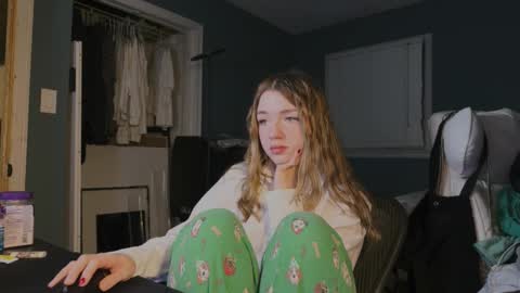 Snapshot of amyjj chatting on November 3, 4:14 am Amy online show from November 3, 4:14 am