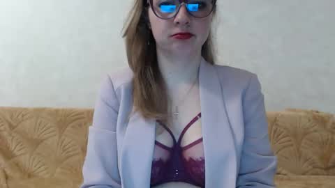 Snapshot of amylove35 chatting on March 13, 5:52 pm amylove35 online show from March 13, 5:52 pm