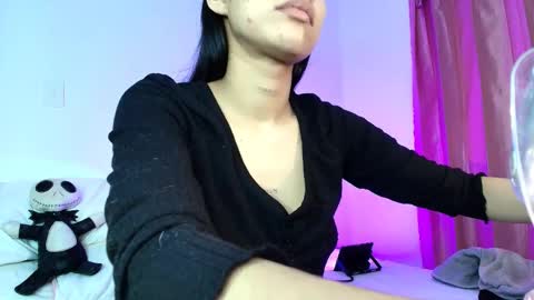 Snapshot of amyolimpo chatting on May 10, 3:01 am Amy ... Nice to meet u thumb up me please its important online show from May 10, 3:01 am