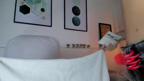 Amy online show from May 20, 12:11 pm