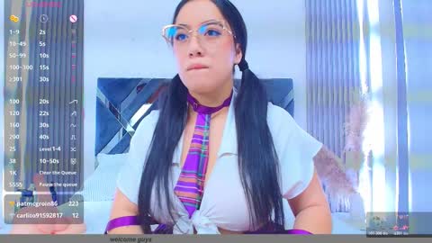 amytorres_ online show from March 10, 3:28 pm