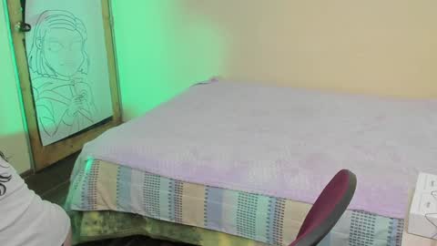 Snapshot of amywhitexxd chatting on December 4, 11:52 am AmyWhitexxd online show from December 4, 11:52 am