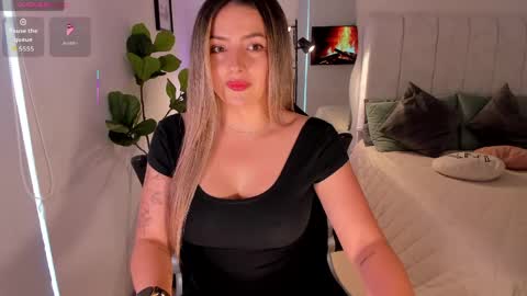 Snapshot of amywoods chatting on April 30, 9:41 pm online show from April 30, 9:41 pm