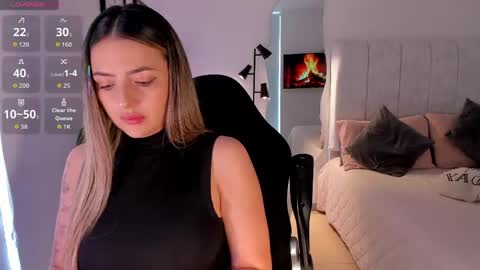 Snapshot of amywoods chatting on May 18, 4:46 pm online show from May 18, 4:46 pm