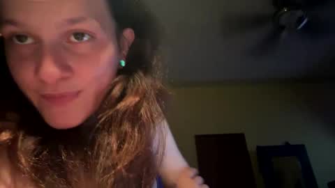 Snapshot of an_e333 chatting on October 4, 6:33 am an_e333 online show from October 4, 6:33 am