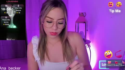 Snapshot of ana_becker1 chatting on May 29, 2:20 am Ana online show from May 29, 2:20 am