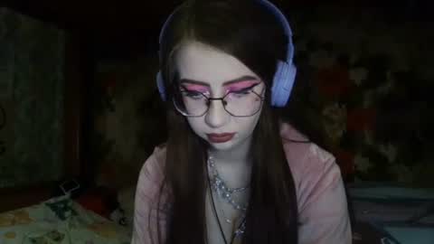 Snapshot of ana_dewitt chatting on December 19, 3:52 pm ana dewitt online show from December 19, 3:52 pm