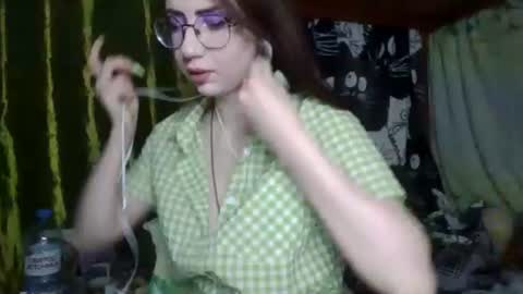 Snapshot of ana_dewitt chatting on December 29, 6:27 pm ana dewitt online show from December 29, 6:27 pm